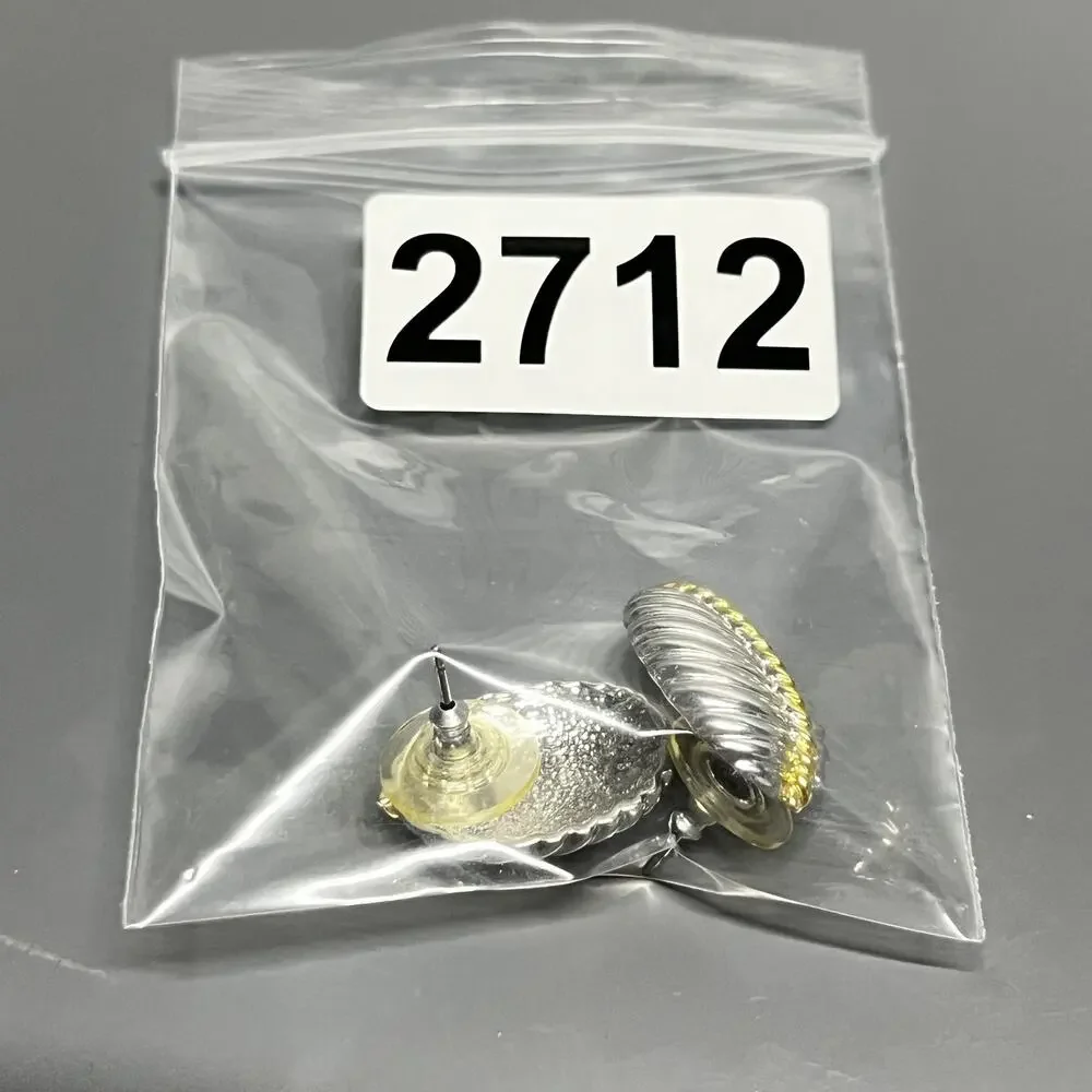 Textured Silver Tone Gold Accent Ribbed Oval‎ Leaf Earrings Women’s Classic Post